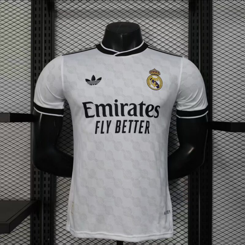 DTS – MAILLOT  
           REAL MADRID a Bamako Mali