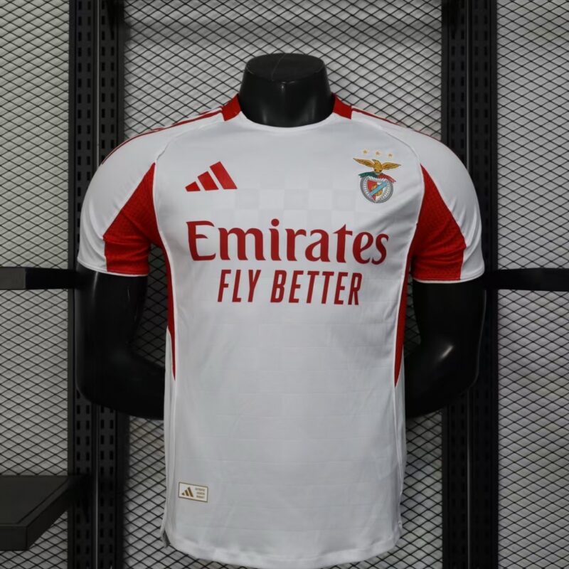DTS – MAILLOT  
      BENFICA a Bamako Mali